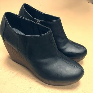 Dr. Scholl's Harlow Wedge Bootie